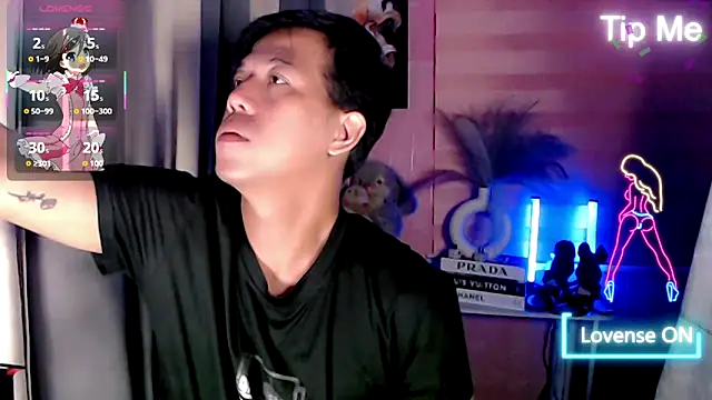 akiramoore online show from June 28, 2:39 am