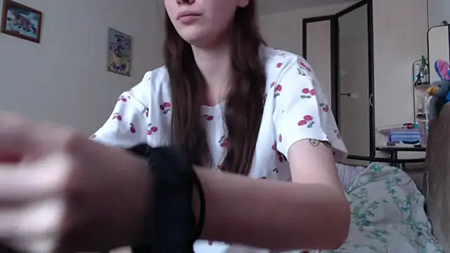 PunyKnee online show from April 22, 12:07 pm