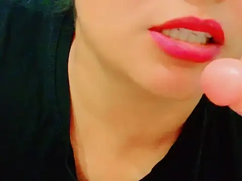 MojaditPussy online show from May 2, 12:10 pm