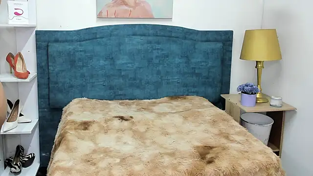 Snapshot of IsadoraVex chatting on April 15, 12:45 pm IsadoraVex online show from April 15, 12:45 pm