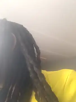 Snapshot of Azelia_33 chatting on April 14, 11:49 am Azelia 33 online show from April 14, 11:49 am