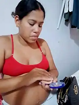 Snapshot of Cherry_0507 chatting on May 26, 10:17 pm Cherry 0507 online show from May 26, 10:17 pm