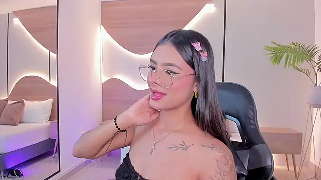 dulce glow  online show from April 25, 2:47 am