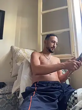 Snapshot of legende59 chatting on June 16, 9:34 am legende59 online show from June 16, 9:34 am