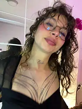 Dreanaa online show from April 23, 7:49 pm
