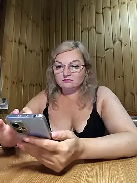 White-Chocolatte online show from May 19, 4:02 pm