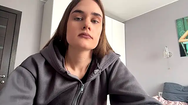 SharellFraleigh online show from April 10, 12:10 pm