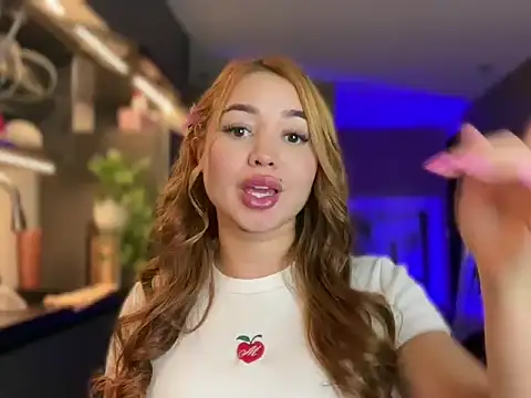 Amber leaf  online show from April 8, 2:17 pm