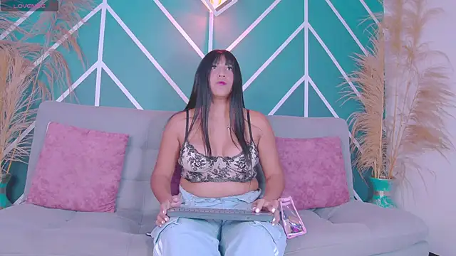 Snapshot of Grace_Walkerr chatting on April 8, 1:55 pm Grace Walkerr online show from April 8, 1:55 pm