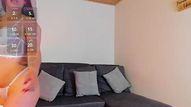 Elliee e online show from May 25, 1:06 pm