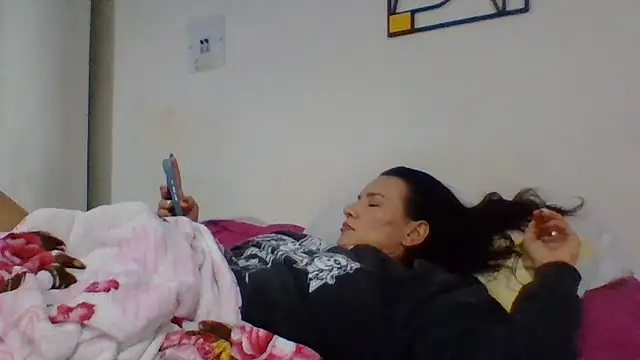 Snapshot of valery_fitt chatting on June 7, 2:37 am valery fitt online show from June 7, 2:37 am