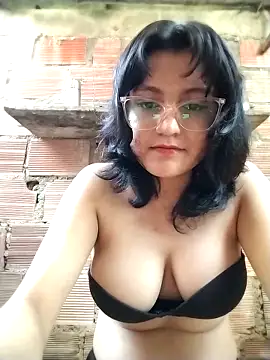 sienna elara online show from April 26, 11:08 am