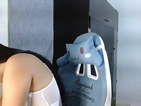 nathasha Angi online show from April 11, 3:33 am