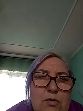 AureliaSky598 online show from April 13, 10:54 am