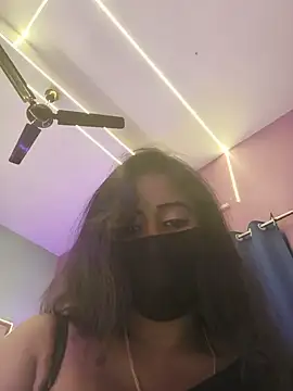 Snapshot of Arohi_baby chatting on May 23, 1:04 pm Arohi baby online show from May 23, 1:04 pm