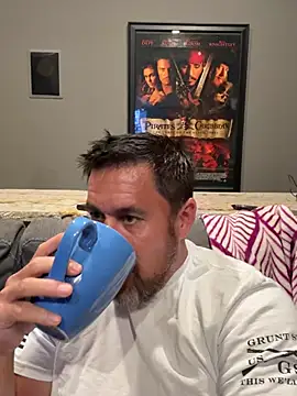 Snapshot of Farrahanddaddy chatting on July 18, 12:31 pm Farrahanddaddy online show from July 18, 12:31 pm