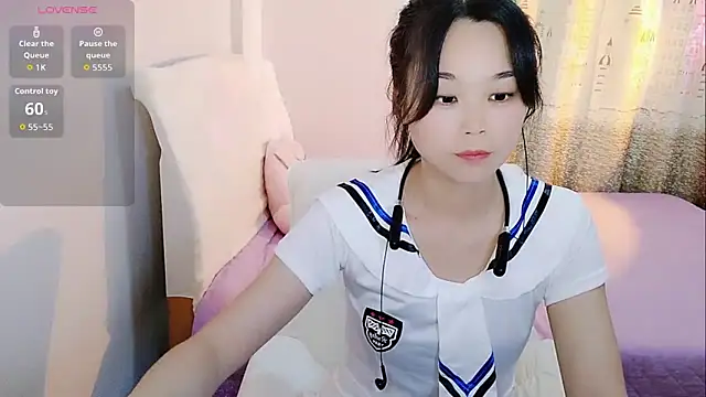 Snapshot of Sumo-36E chatting on June 3, 1:41 am Sumo-36E online show from June 3, 1:41 am