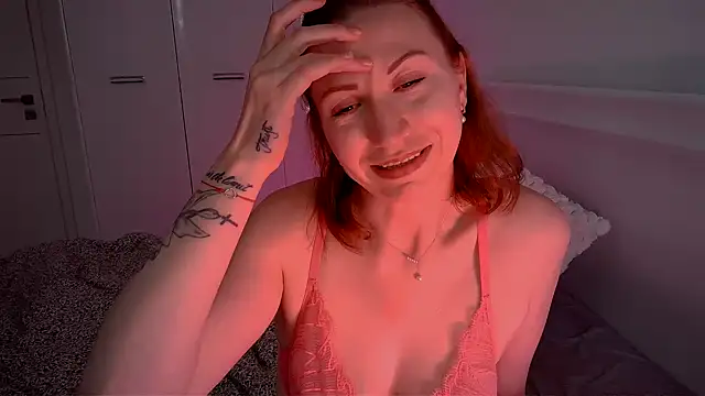 ElenaBrooks online show from April 10, 2:44 pm