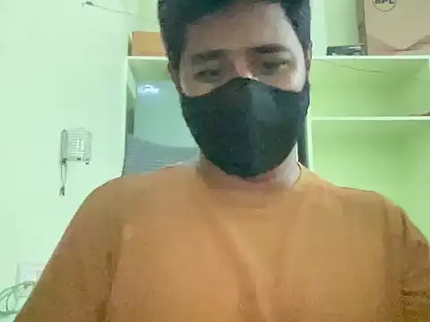 Snapshot of Mee_Baadshah chatting on April 10, 3:39 pm Mee Baadshah online show from April 10, 3:39 pm