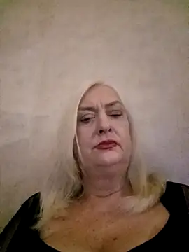 Julia20X online show from April 25, 4:48 pm