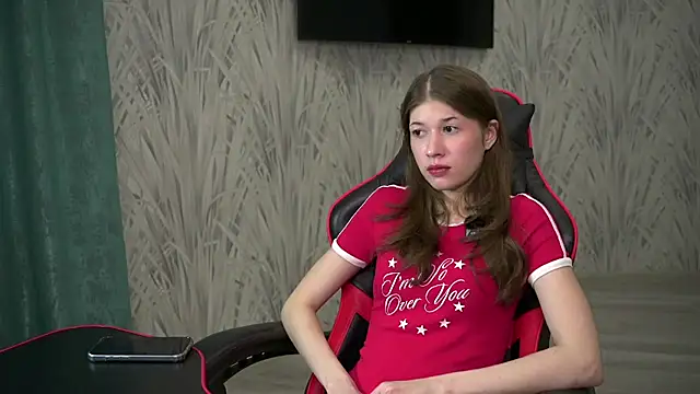 Snapshot of LuAngeli chatting on April 11, 12:53 pm LuAngeli online show from April 11, 12:53 pm