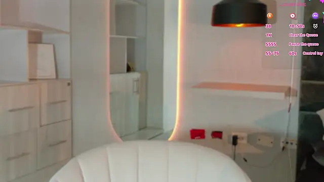 Adrianaa gold online show from June 3, 2:33 pm