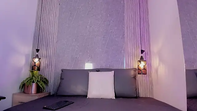 Charlotte fuentes online show from May 3, 12:33 pm