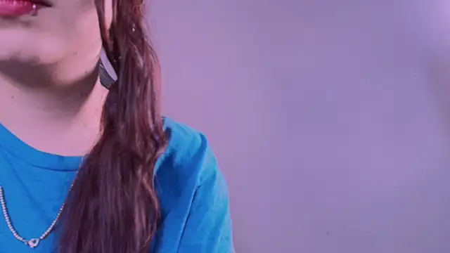 Snapshot of Sophia_velvett chatting on April 24, 12:40 pm Sophia velvett online show from April 24, 12:40 pm