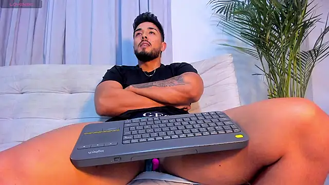 alangreek1 online show from July 20, 2:26 am