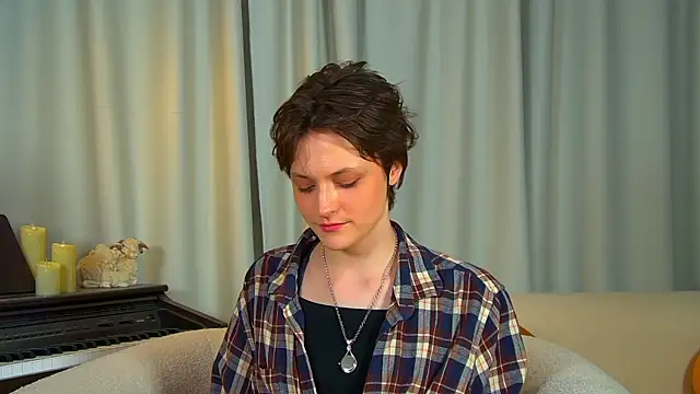 RitaRoses online show from June 2, 6:43 pm