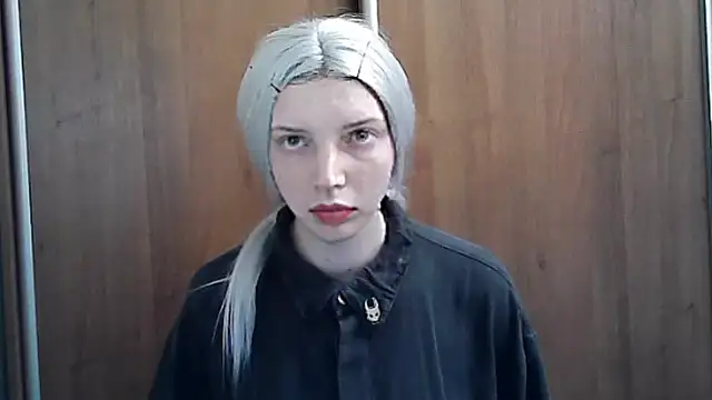 Crimson Lady online show from May 20, 5:41 pm