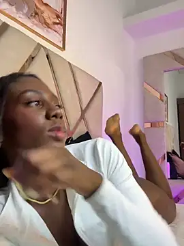 Zoe Ravenn online show from May 23, 3:12 am
