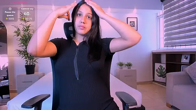 arianarousee online show from May 31, 12:34 pm