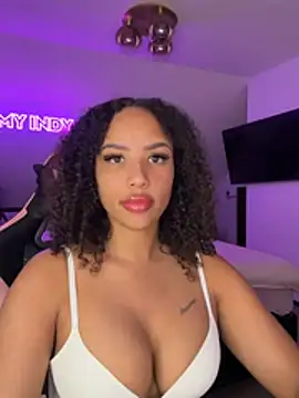 princessromyindy online show from April 18, 7:51 pm