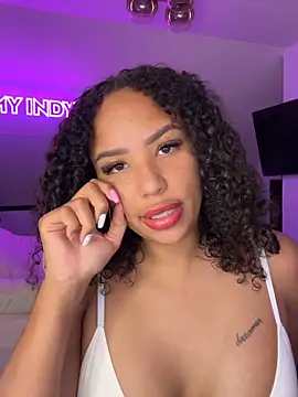 princessromyindy online show from April 19, 8:44 pm