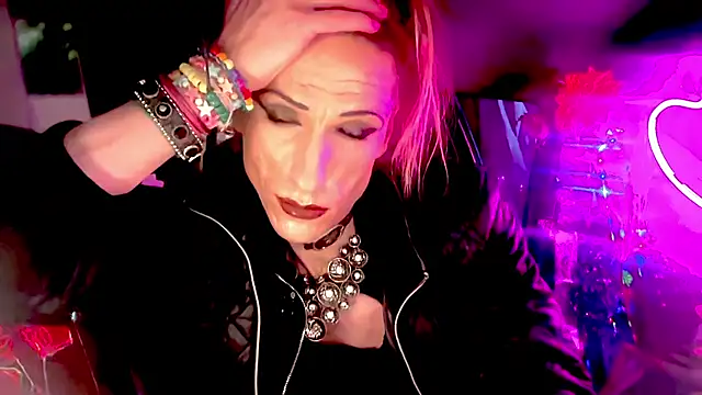 TgirlBrat online show from June 5, 6:20 am