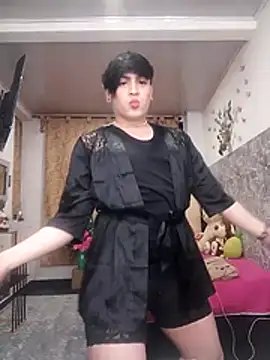 Snapshot of alecars chatting on April 10, 4:06 am alecars online show from April 10, 4:06 am