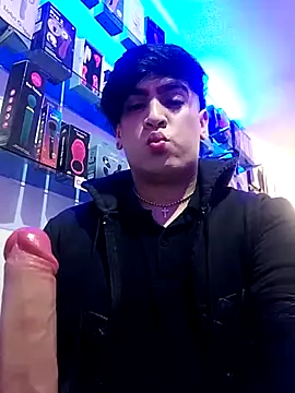 Snapshot of alecars chatting on April 10, 9:19 pm alecars online show from April 10, 9:19 pm