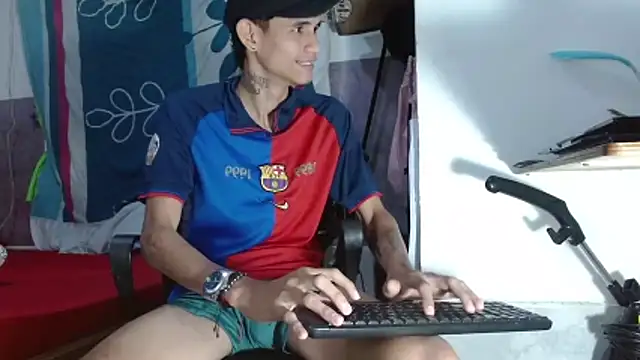 Brook 1707 online show from April 16, 11:07 pm