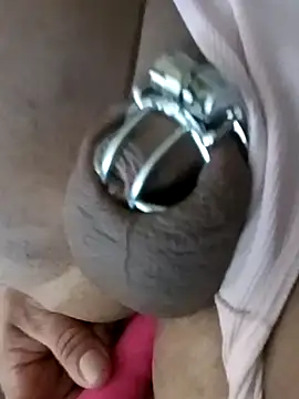 Luvtadressfem online show from May 7, 3:06 pm