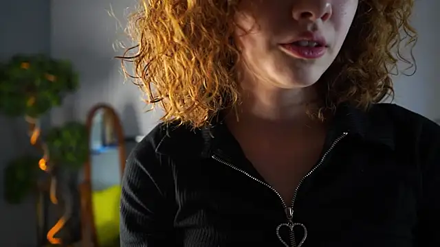 AgathaCarra online show from May 11, 1:39 pm