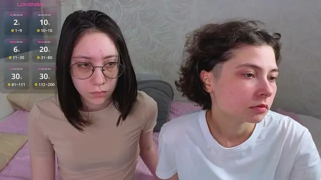 Snapshot of AllisonKierce chatting on May 20, 3:02 am AllisonKierce online show from May 20, 3:02 am