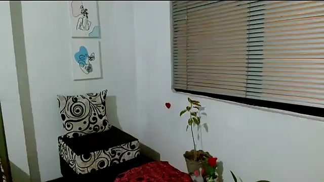 alisonnturbay online show from April 27, 3:48 am