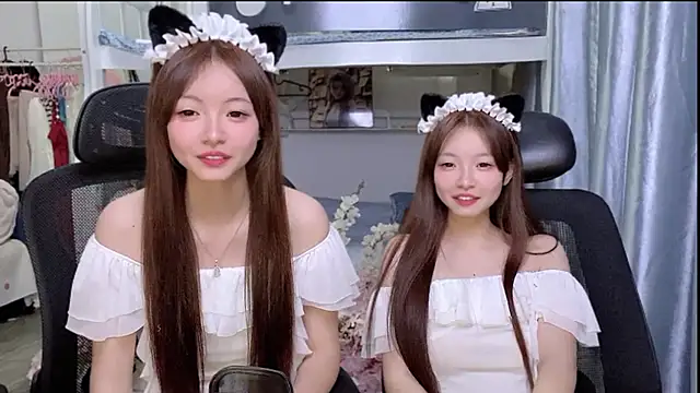xiaoqiao-daqiao online show from May 16, 7:45 pm