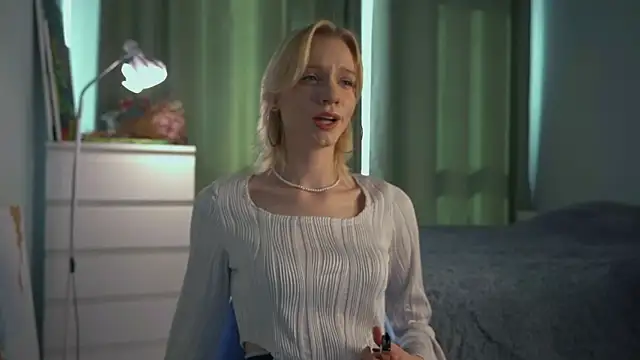 Snapshot of GildaThurgood chatting on April 14, 4:07 am GildaThurgood online show from April 14, 4:07 am