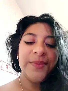 Snapshot of Arianha_segura chatting on April 15, 7:58 pm Arianha segura online show from April 15, 7:58 pm