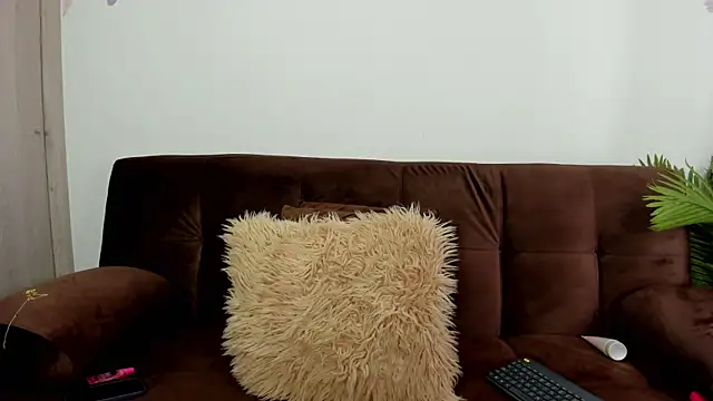 Hanna Sotoo online show from April 19, 2:38 pm