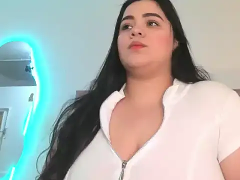 laurenlaine online show from April 25, 5:32 pm