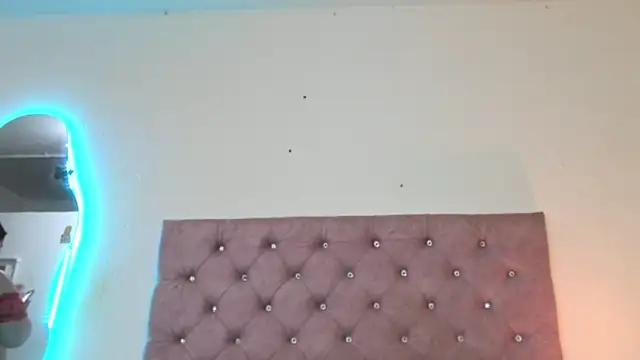 laurenlaine online show from June 17, 10:54 pm