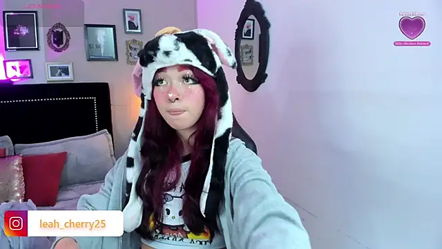 Leah cherry online show from May 25, 8:59 pm